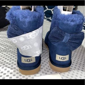 New Ugg Bailey Bow Corduroy Mini